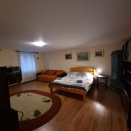 R Castle - 2 Room Apartment Braşov Exterior foto