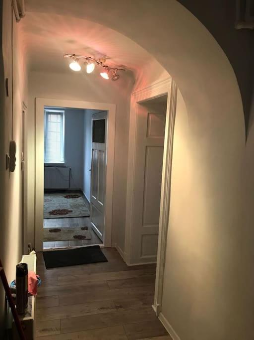 R Castle - 2 Room Apartment Braşov Exterior foto